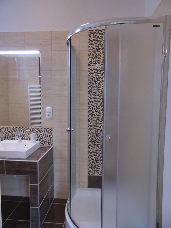 Alfa Apartman Sárvár Rom bilde