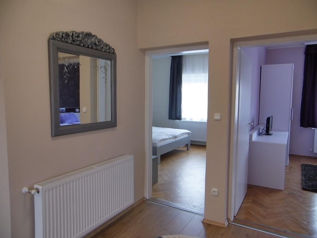 Alfa Apartman Sárvár Rom bilde