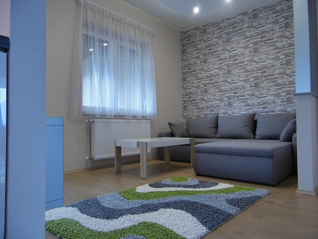 Alfa Apartman Sárvár Rom bilde